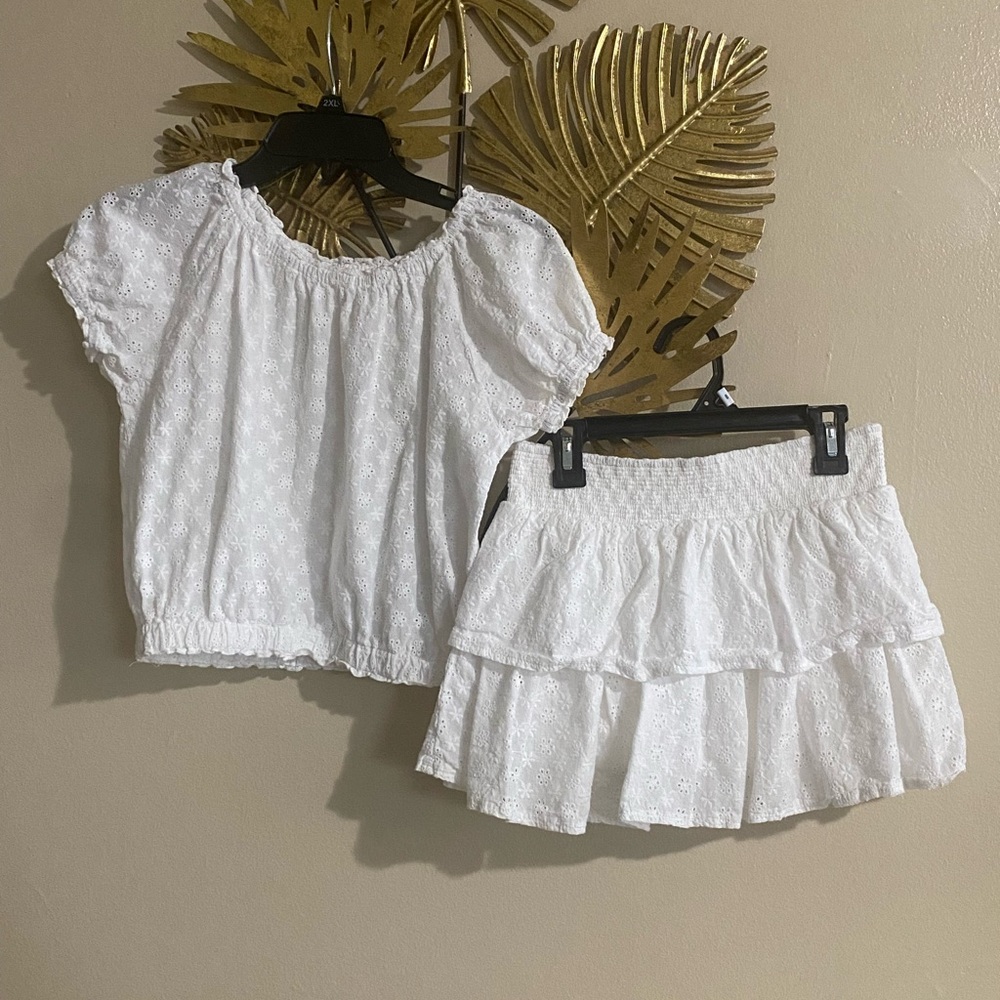 Design History White Lace Garment